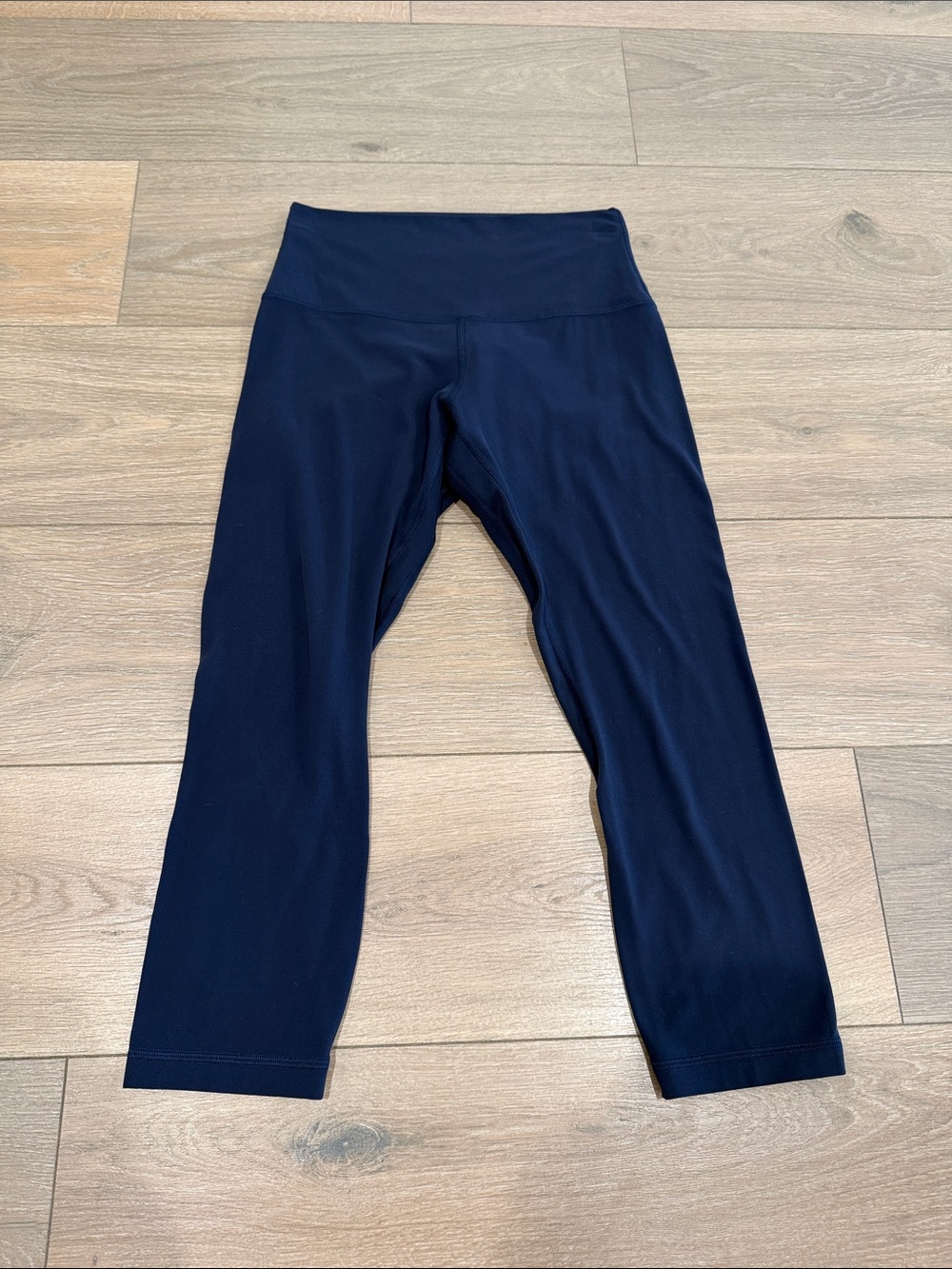 LULULEMON True Navy Align Crop 21” High Rise Active Nulu Workout Leggings Size 6 - Picture 2 of 8